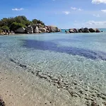 Сasa de vacaciones Mésange600m à Pied De Santagiulia Jacuzzi